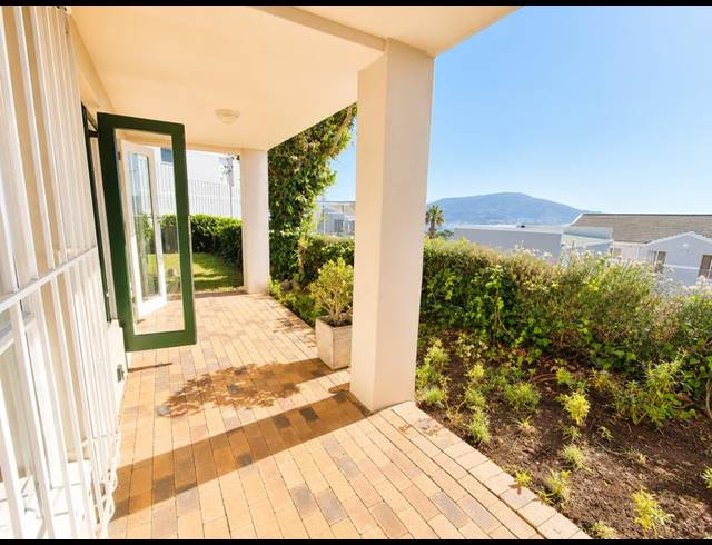1 BEDROOM APARTMENT FOR SALE IN VREDEHOEK